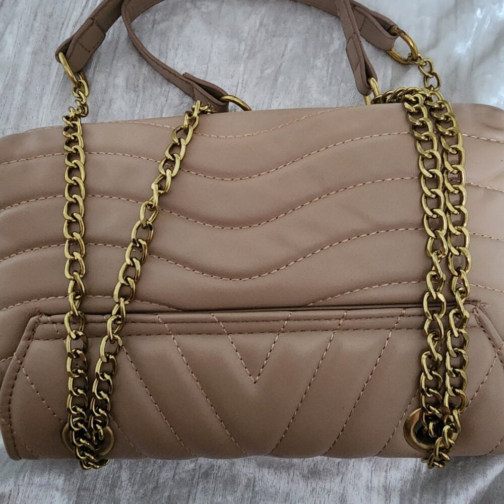 Beige quilted purse